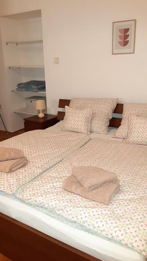 Citypark Classic Downtown Apartment Budapest Esterno foto