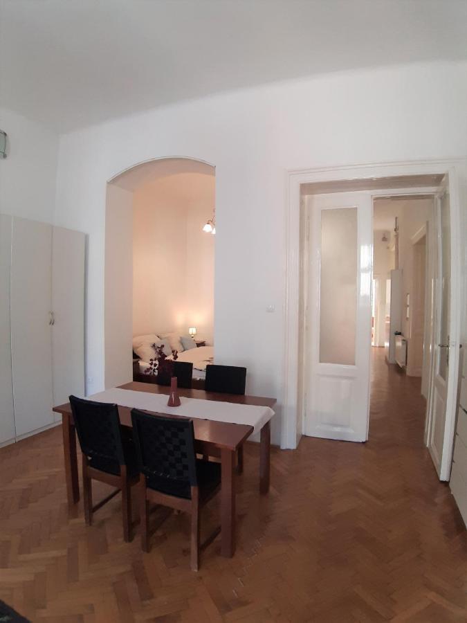 Citypark Classic Downtown Apartment Budapest Esterno foto